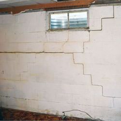 Bowing foundation walls in danger of failure in Radford